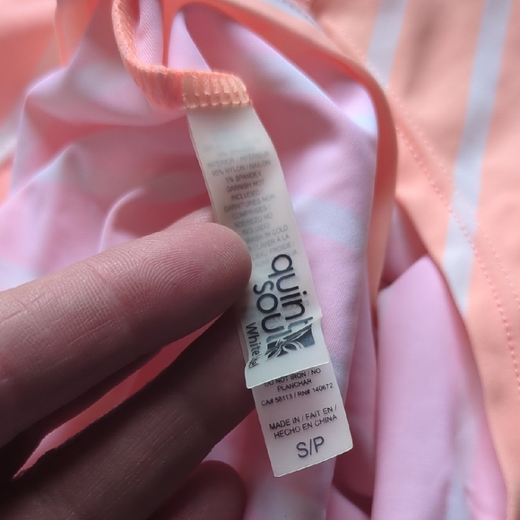 Quintsoul Crop Rashguard Size SMALL Peach Pink And White NWOT* - Picture 7 of 8